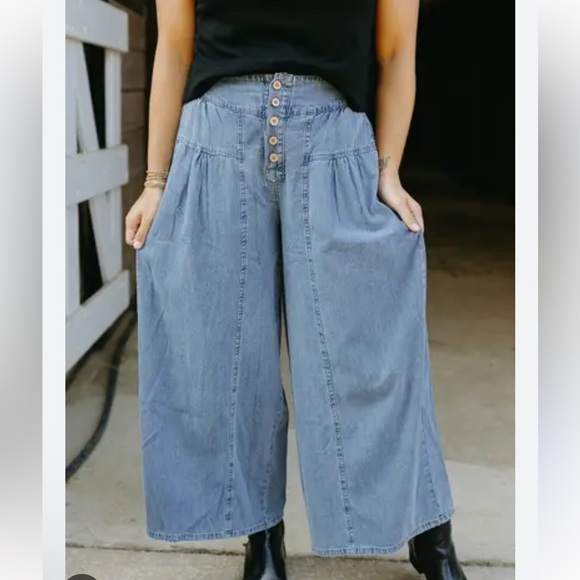 Free People Blossom Wide-Leg Size Small Ankle Jeans - Picture 8 of 10